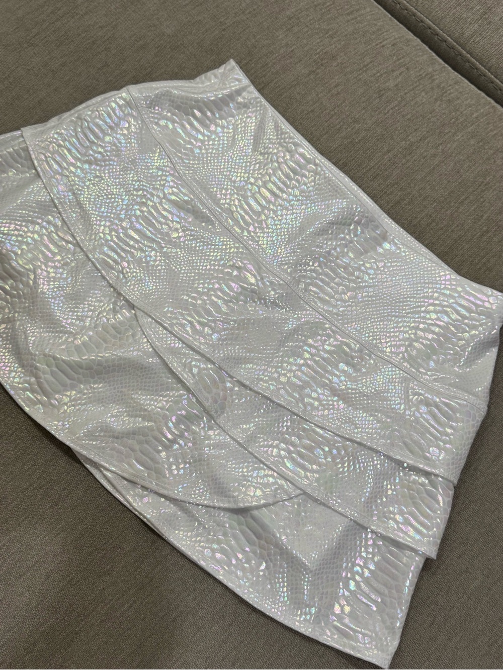 Lucky in Love Iridescent White Python Scallop Tennis Skirt/Skort - Picture 4 of 8